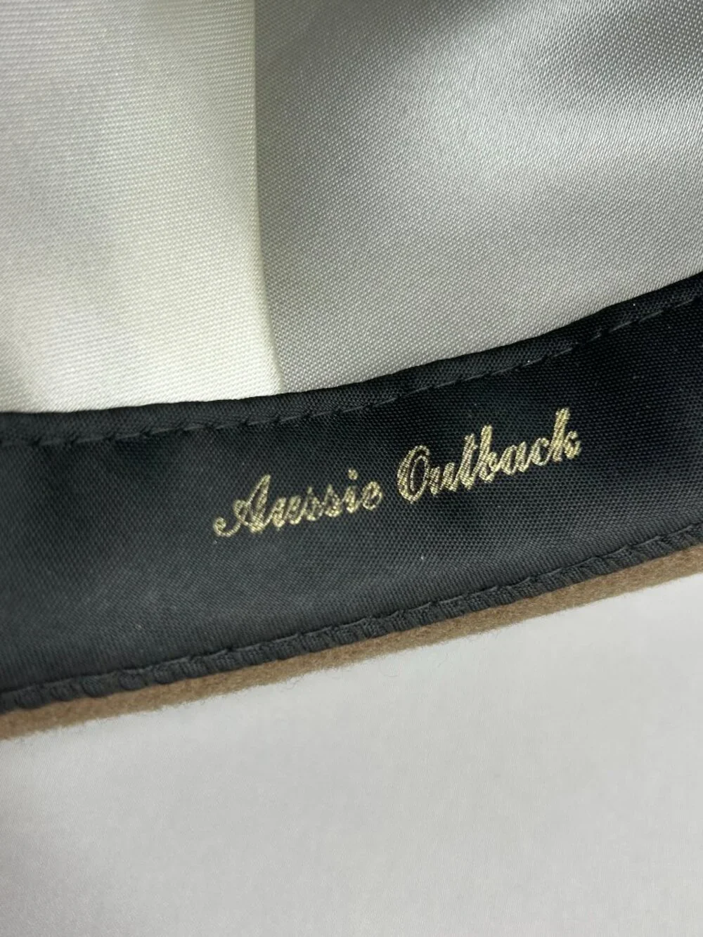 De Luxe Quality aussie outback